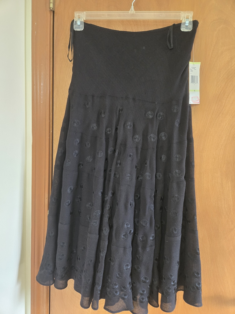 Jones New York NWT Ladies Size 4 Black 100% Wool 34" Length Skirt